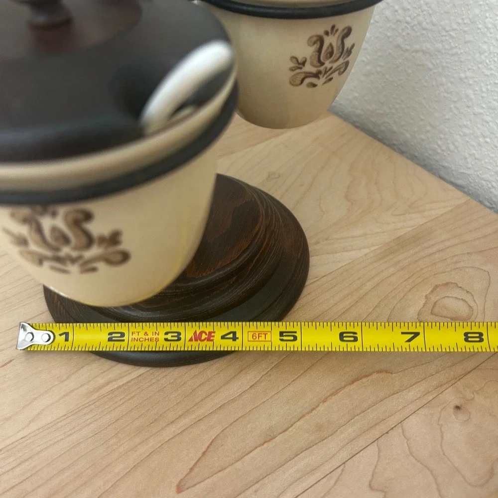 Three Mountaineers Inc. charming condiment ceramic